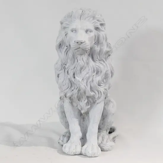 LION PLASTER STATUE 530MM H