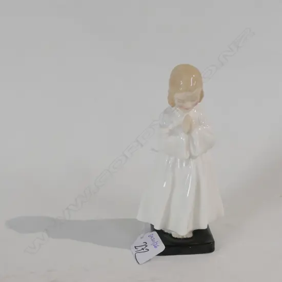 ROYAL DOULTON FIGURE BEDTIME H 150 MM 