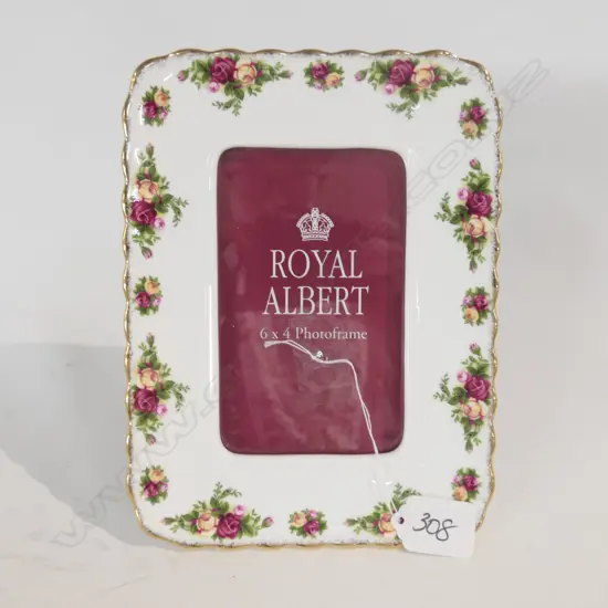 ROYAL ALBERT OLD COUNTRY ROSES PHOTO FRAME