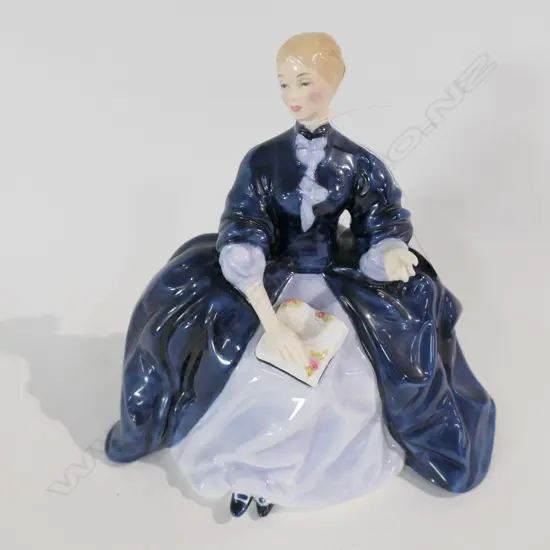 ROYAL DOULTON FIGURINE LAURIANNE HN2719