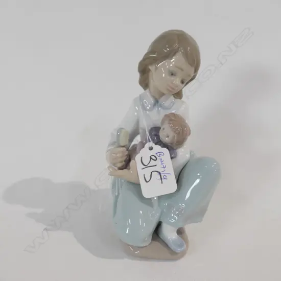 LLADRO FIGURE GIRL WITH DOLL H 150 MM