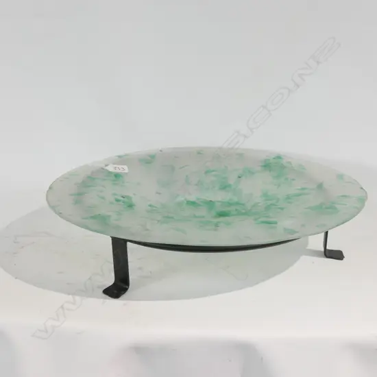 GLASS BOWL ON STAND