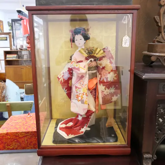 QUALITY JAPANESE COSTUME DOLL GLASS CASED