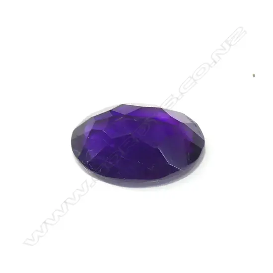 A GOOD QUALITY 14.37 CT AMETHYST