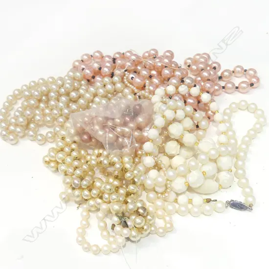 BAG OF FAUX PEARL NECKLACES