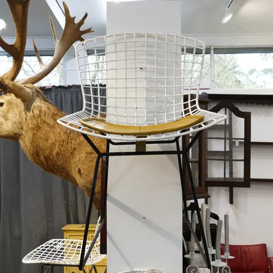 4 HARRY BERTOIA STYLE WIRE CHAIRS