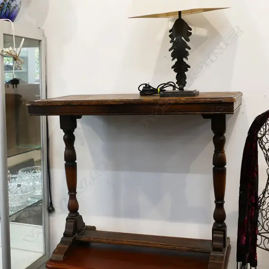 OAK HALL TABLE L 920 MM