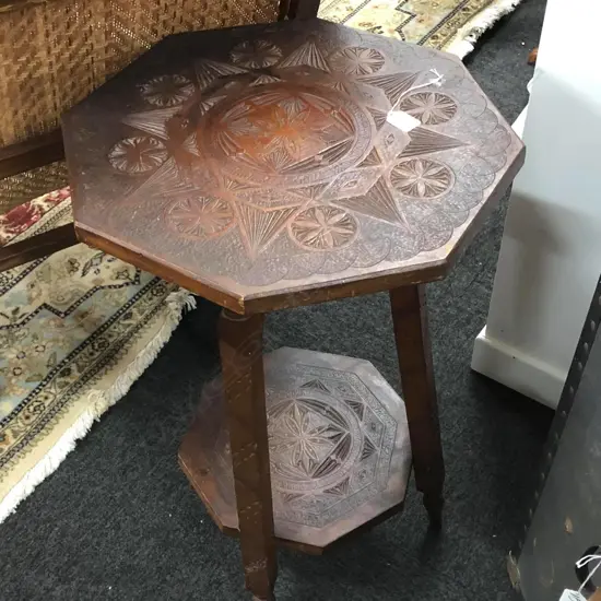 COLONIAL NZ KAURI CHIP-ART CARVED TABLE