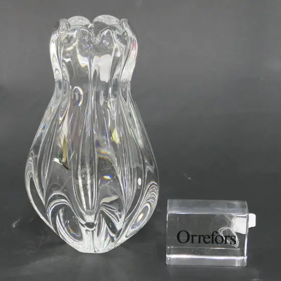 ORREFORS ART GLASS VASE H. 200MM + PAPER WEIGHT
