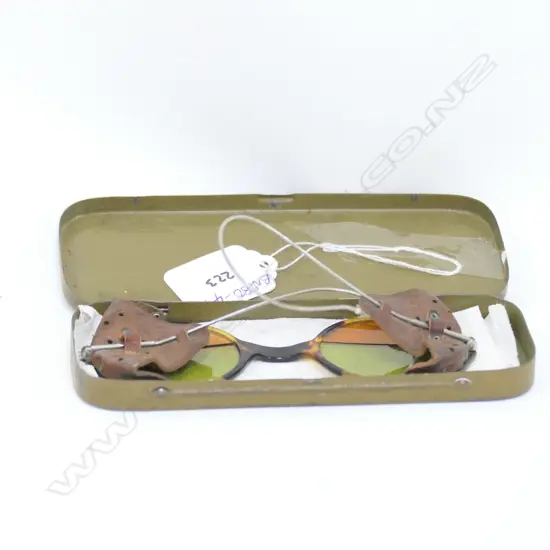 PR EARLY 20thC 'Willson Goggles' in original case