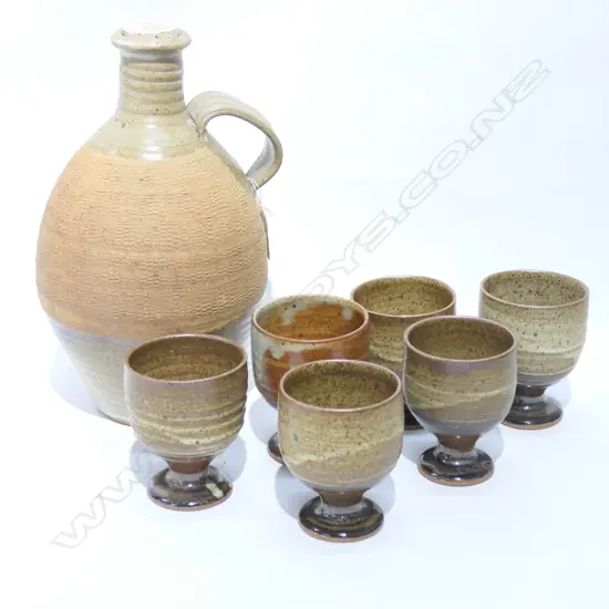 PETER STICHBURY FLAGON & 6 CUPS (1 A.F)