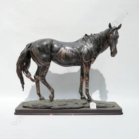 LARGE RESIN HORSE ON STAND H. 340MM