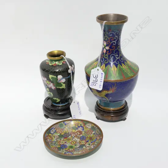 3 PCS CLOISONNE (2 VASES + DISH). LARGEST H. 155MM