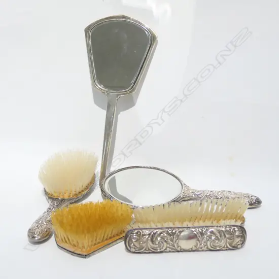 6 S/S VANITY PIECES (2 MIRRORS / 4 BRUSHES)