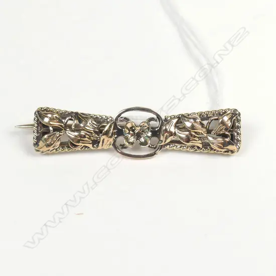 9CT GOLD BROOCH