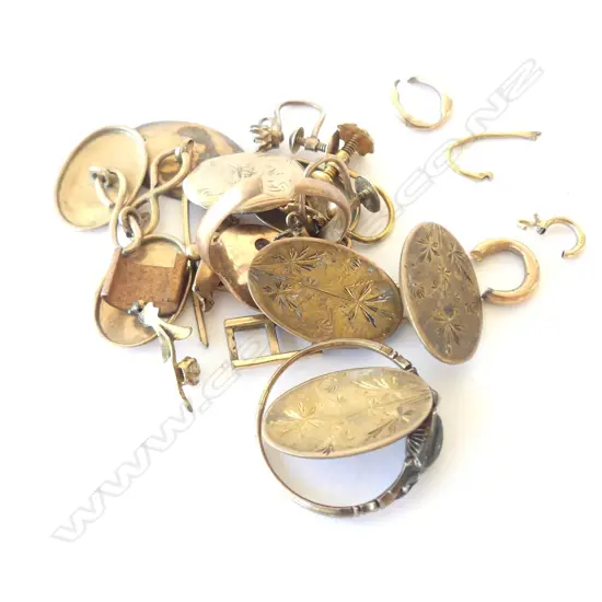 (ex#86) UNMARKED SCRAP JEWELLERY PROBABLY GOLD  13.7gm
