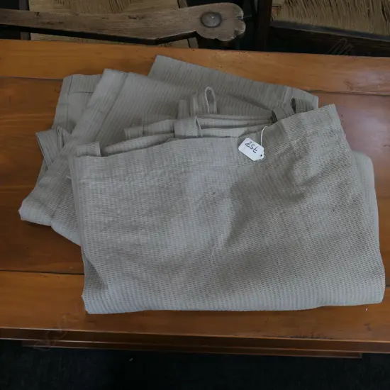 2X  BEIGE COLOUR CURTAINS, 1.4 MTRS WIDE/ 2 MTRS LONG INCL TABS