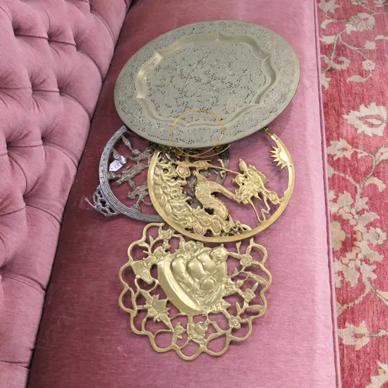 4 DECORATIVE BRASS WALL HANGINGS DECORATED W/ DRAGONS ETC LARGEST DIA. 385MM