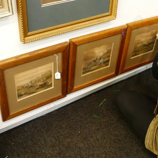  4 OAK FRAMED HORSE LITHOGRAPHS 340 X 320 MM