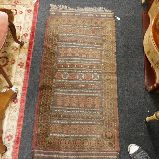 SMALL HAND KNOTTED RUNNER 1400 X 700 MM