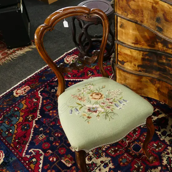 VICT BALLOON BACK CHAIR