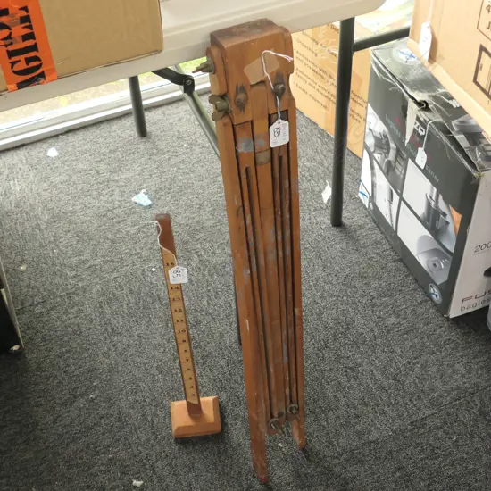 ARTIST EASEL + MEASURE