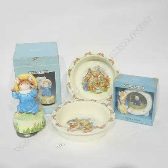 ASST. BUNNYKINS INCL; 2 BOWLS, FRAME, FIGURINE