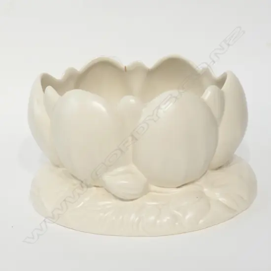 CLARICE CLIFF LILY VASE 210MM L