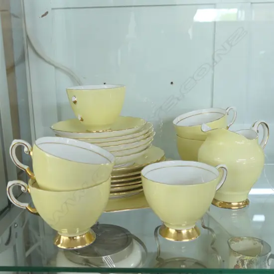 6 YELLOW TUSCAN TRIOS ONE AF PLUS PLATE AND JUG