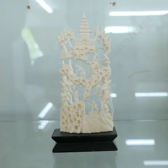 IVORY CHINESE FIGURE