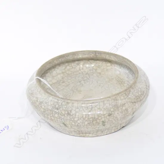 CHINESE CHING SMALL CRACKED BOWL