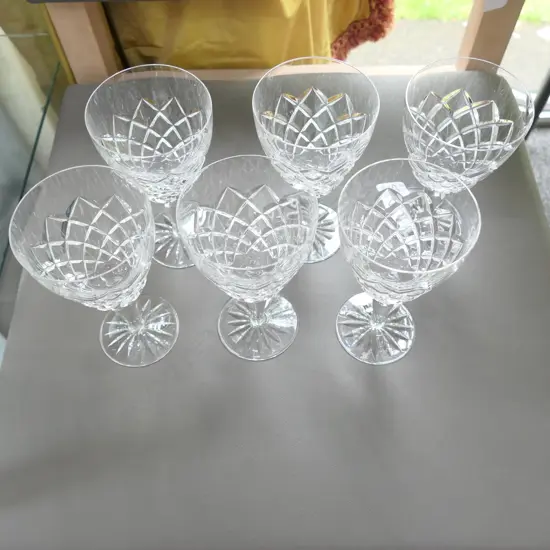 6 CRYSTAL WINE GLASSES