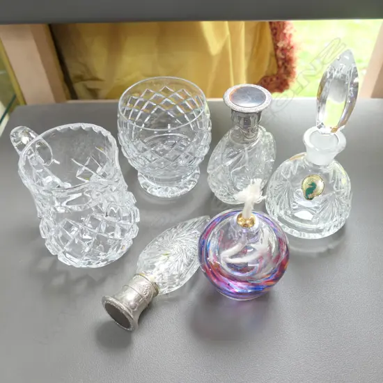 6 PCES ASST. CRYSTAL / SIGNED NZ ART GLASS