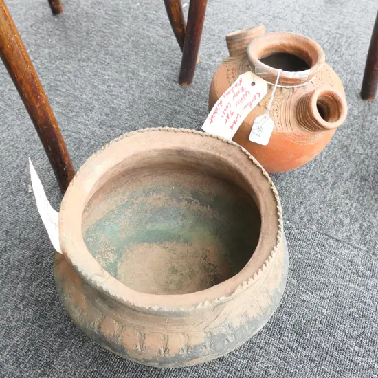 PNG COOKING POT AND WATER JAR