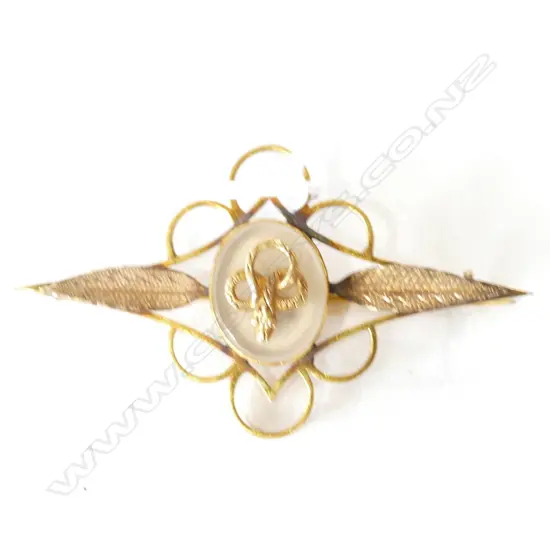 9CT GOLD BROOCH WITH SNAKE DETAIL 6.3gm