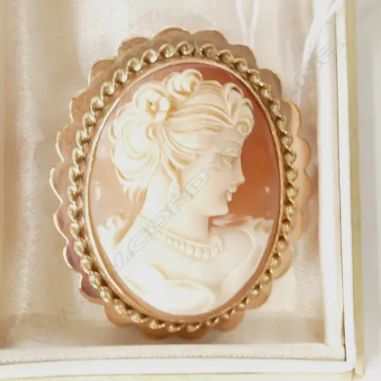 9CT CAMEO BROOCH