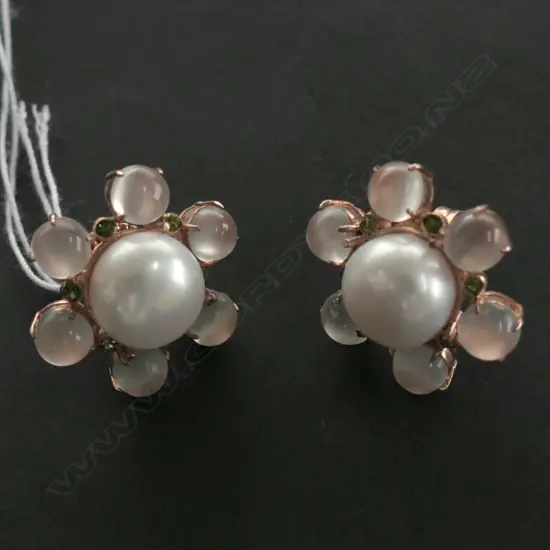 MOONSTONE TSAVORITE SILVER EARRINGS (G8795)