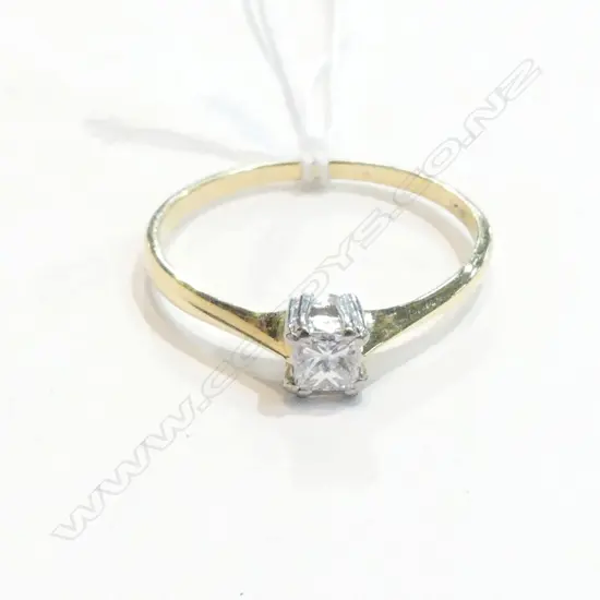 18CT GOLD 0.25CT PRINCESS CUT DIAMOND SOLITAIRE RING