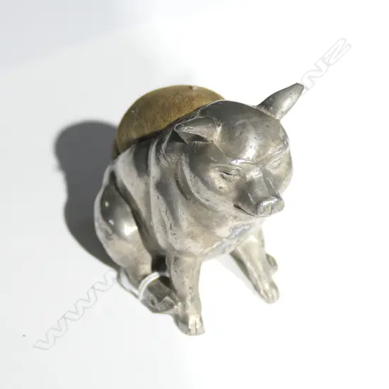 PIG PIN CUSHION