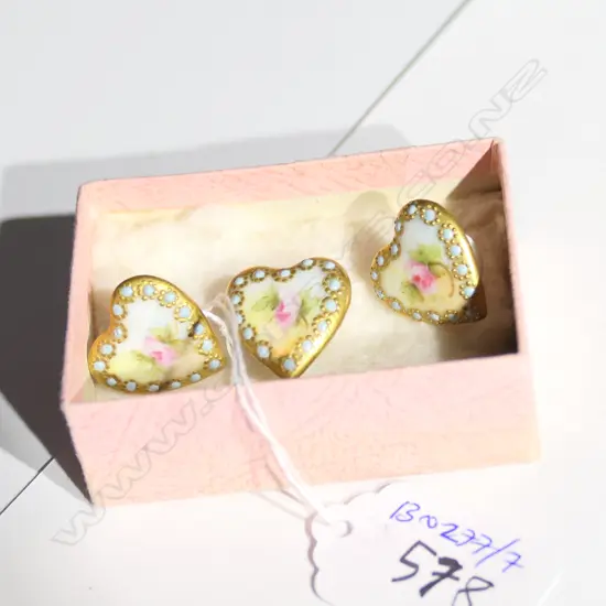 3 HANDPAINTED HEART SHAPED PORCELAIN SHIRTWAIST STUDS/BUTTONS
