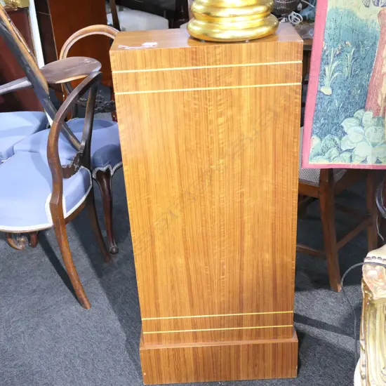 PR OF WOODEN PLINTHS H 1070 MM