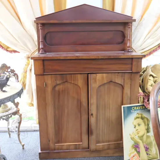 MAHOGANY CHIFFONIER W 910 MM