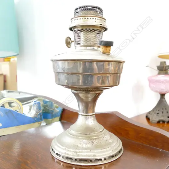 KEROSENE LAMP 'ALADDIN' AUSTRALIA 590MM H