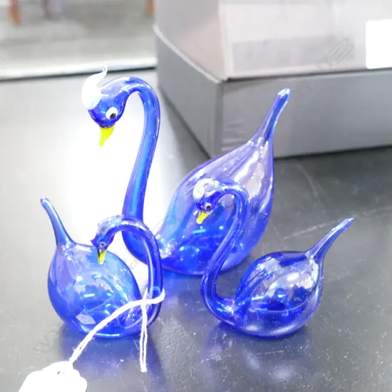 3 PCS MUNRO VINTAE SWANS
