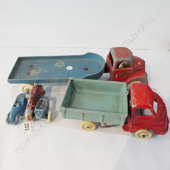 4 FUNHO: ARTICULATED TRUCK. TIP TRUCK & 2 OTHERS...