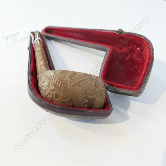 EDW CARVED PIPE IN MOROCCO LEATHER CASE...