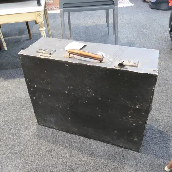 RNZAF METAL SUITCASE 600MM W