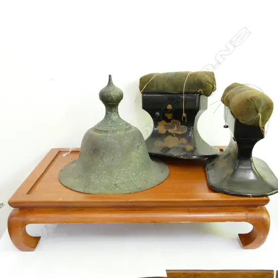 IKEBANA TABLE + 2 JAP LACQUER ARM RESTS