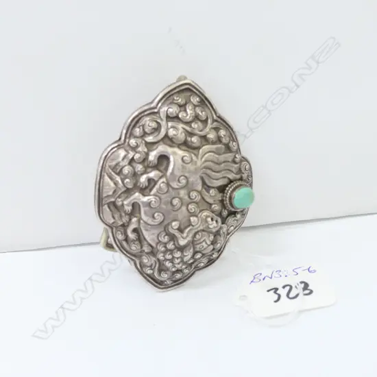 SILVER SHISHI EMBOSSED BELT BUCKLE