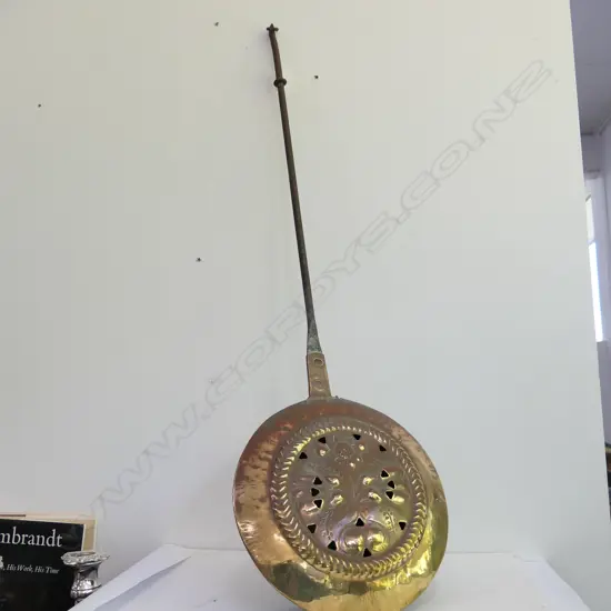 BRASS BED WARMER 930MM L